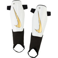 Nike Charge DX4608-101 futbola apakšstilbu aizsargi - L (170-180cm)