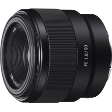 Sony FE 50mm f/1.8 lens